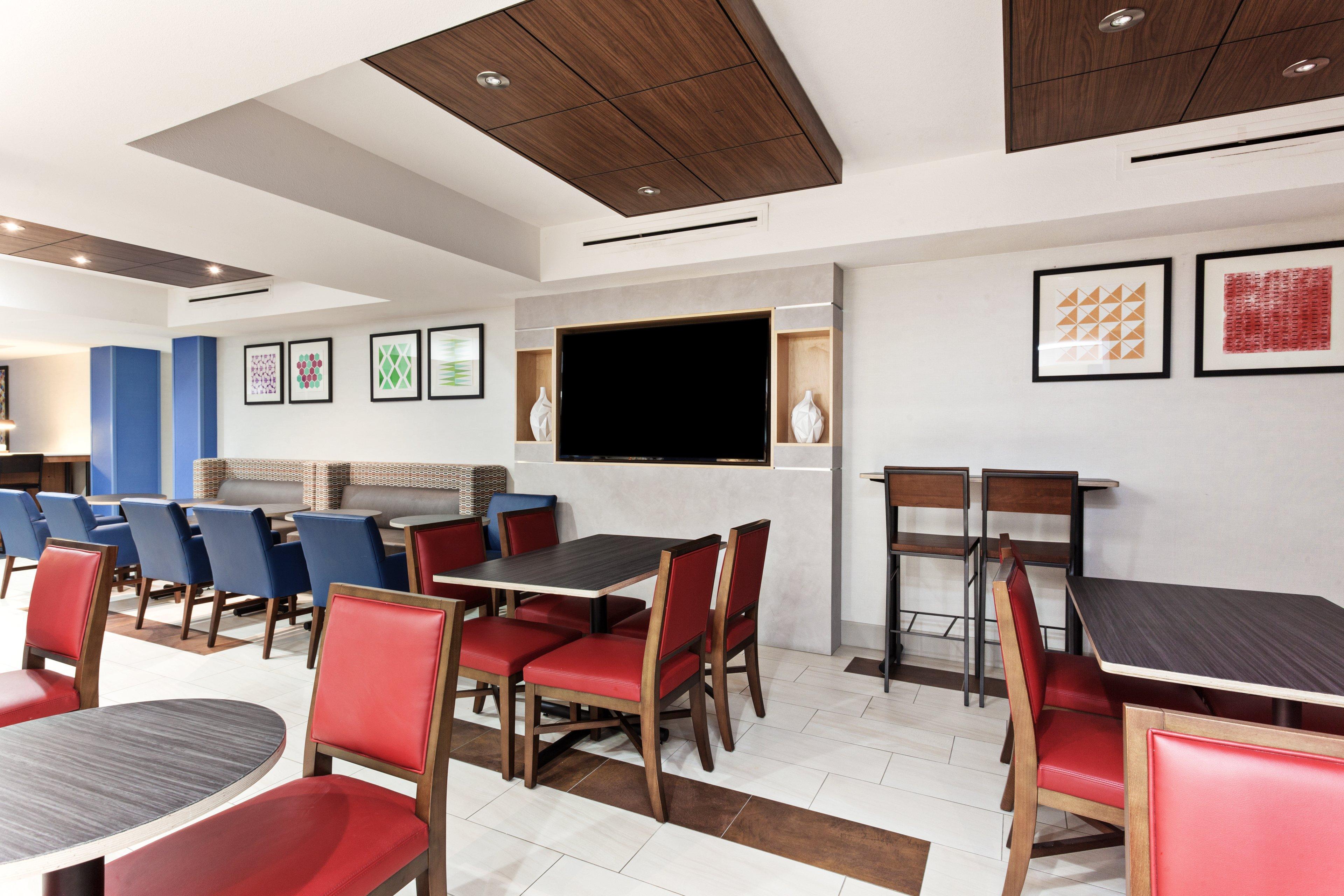 Holiday Inn Express Elk Grove West I-5 By Ihg Exterior photo
