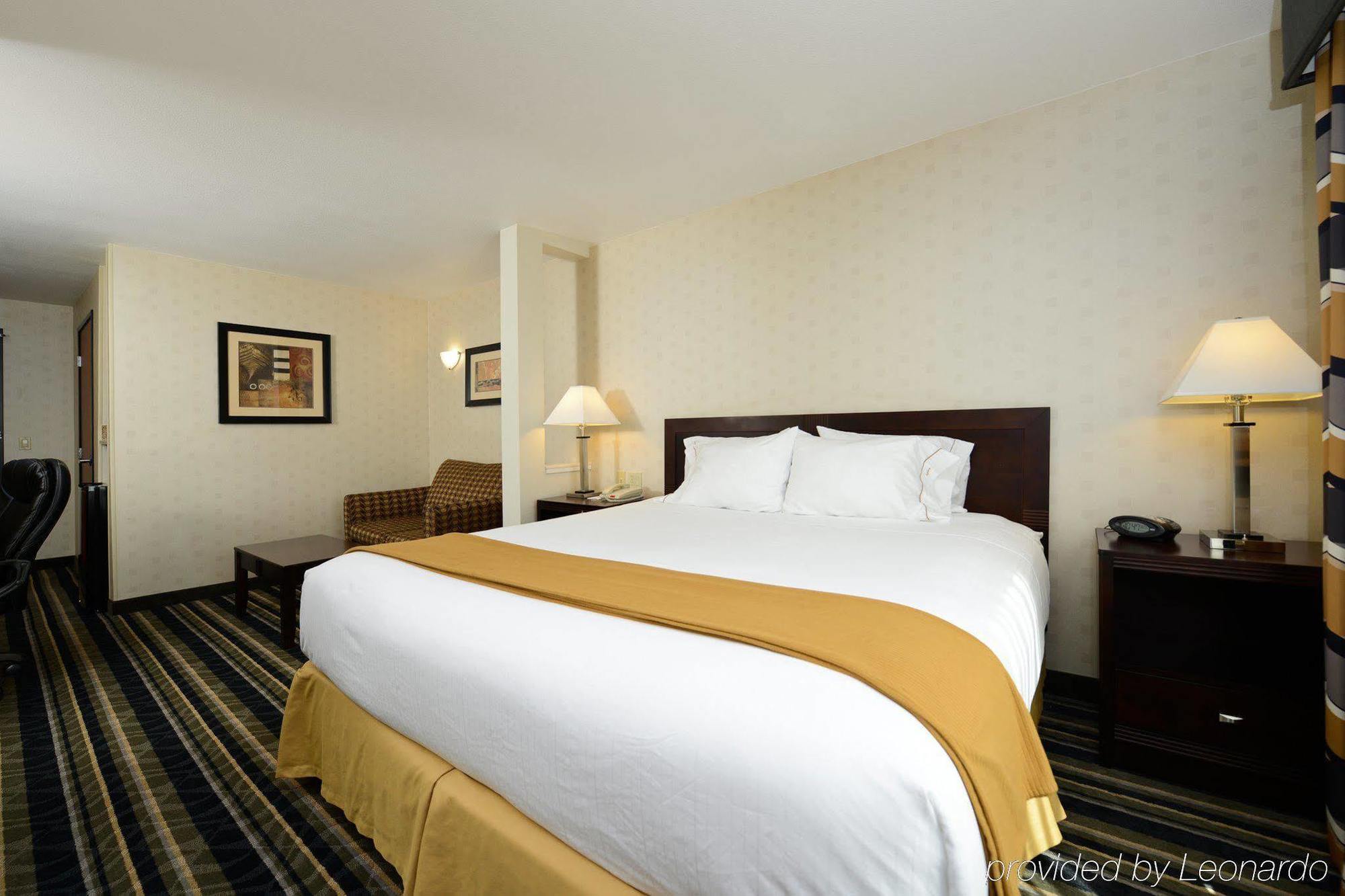 Holiday Inn Express Elk Grove West I-5 By Ihg Exterior photo