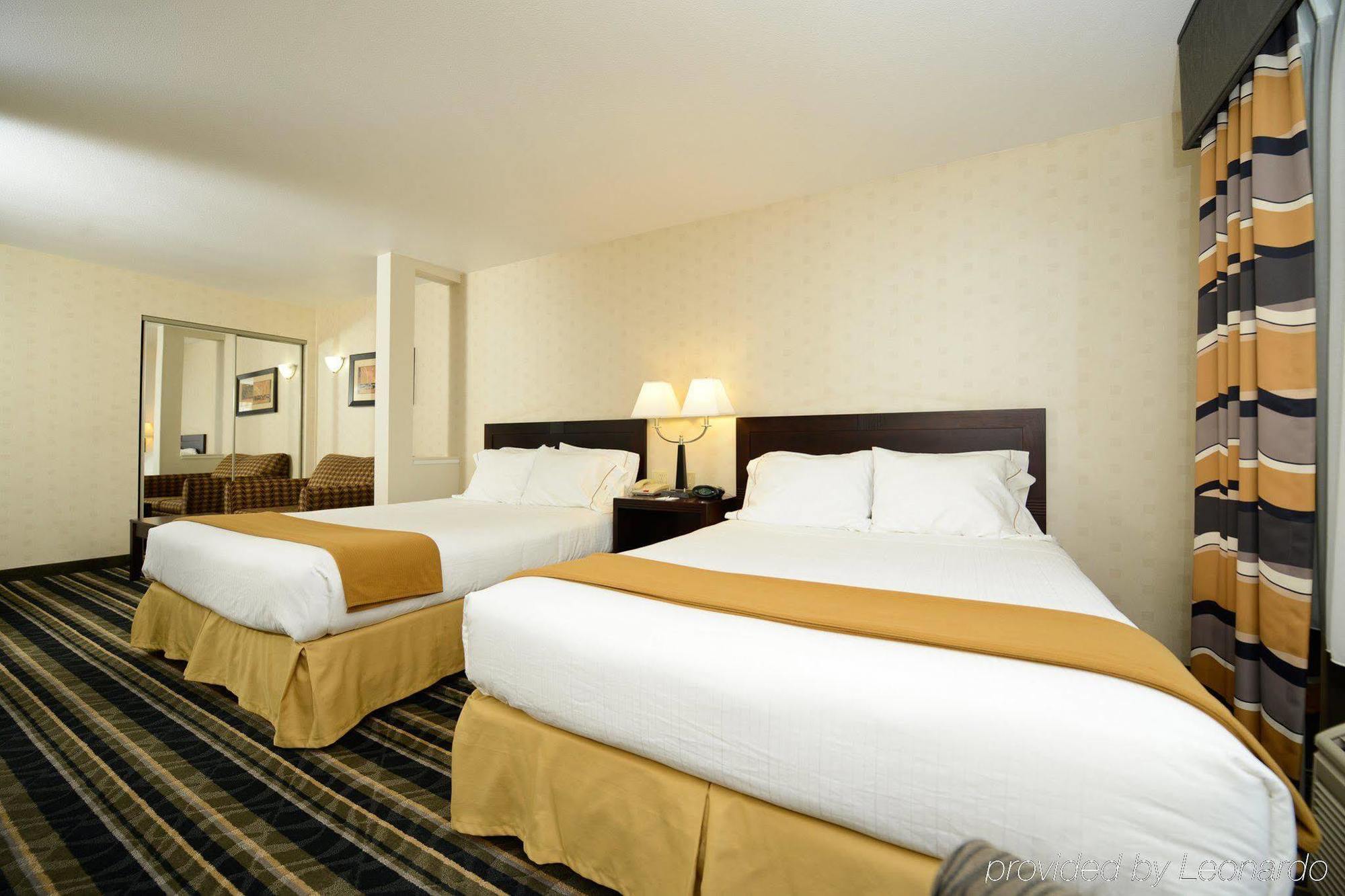 Holiday Inn Express Elk Grove West I-5 By Ihg Exterior photo